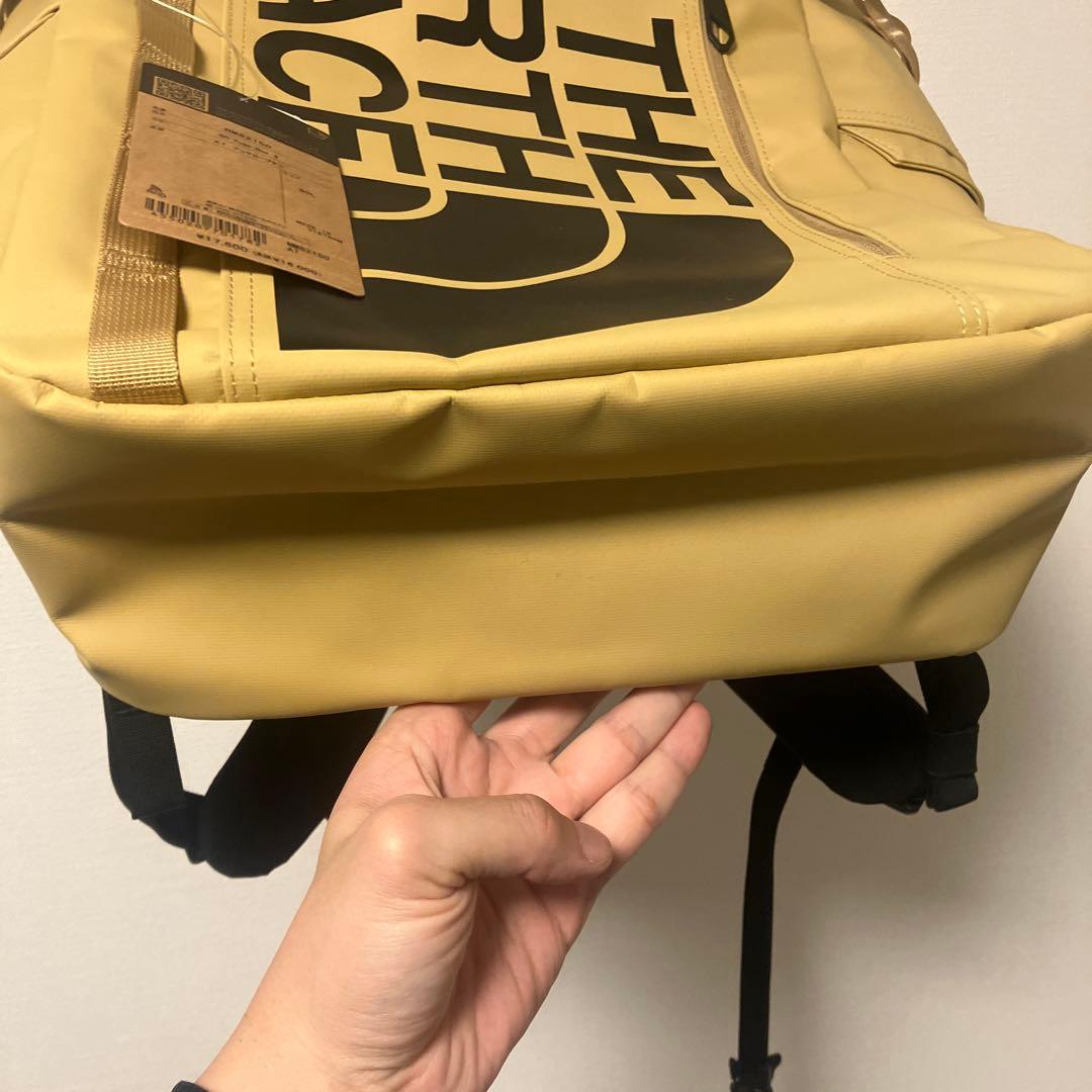 ノースフェイス 新品 ヒューズボックスnm82150 30L アンテロープタン