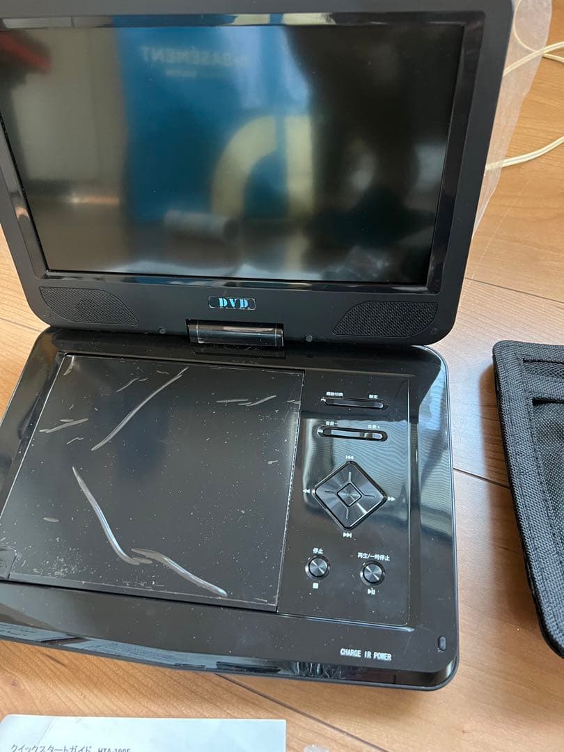 10.1インチTV搭載ポータブルDVDプレイヤー　HTA-100f