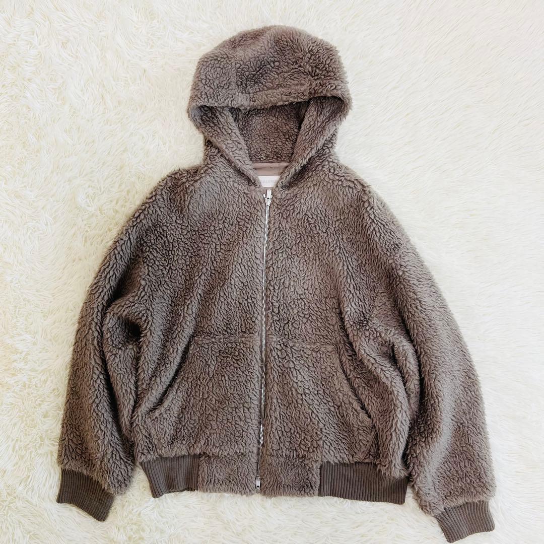 近年 ギャルリーヴィー シープボアフーデッドブルゾン ブラウン ウール100%