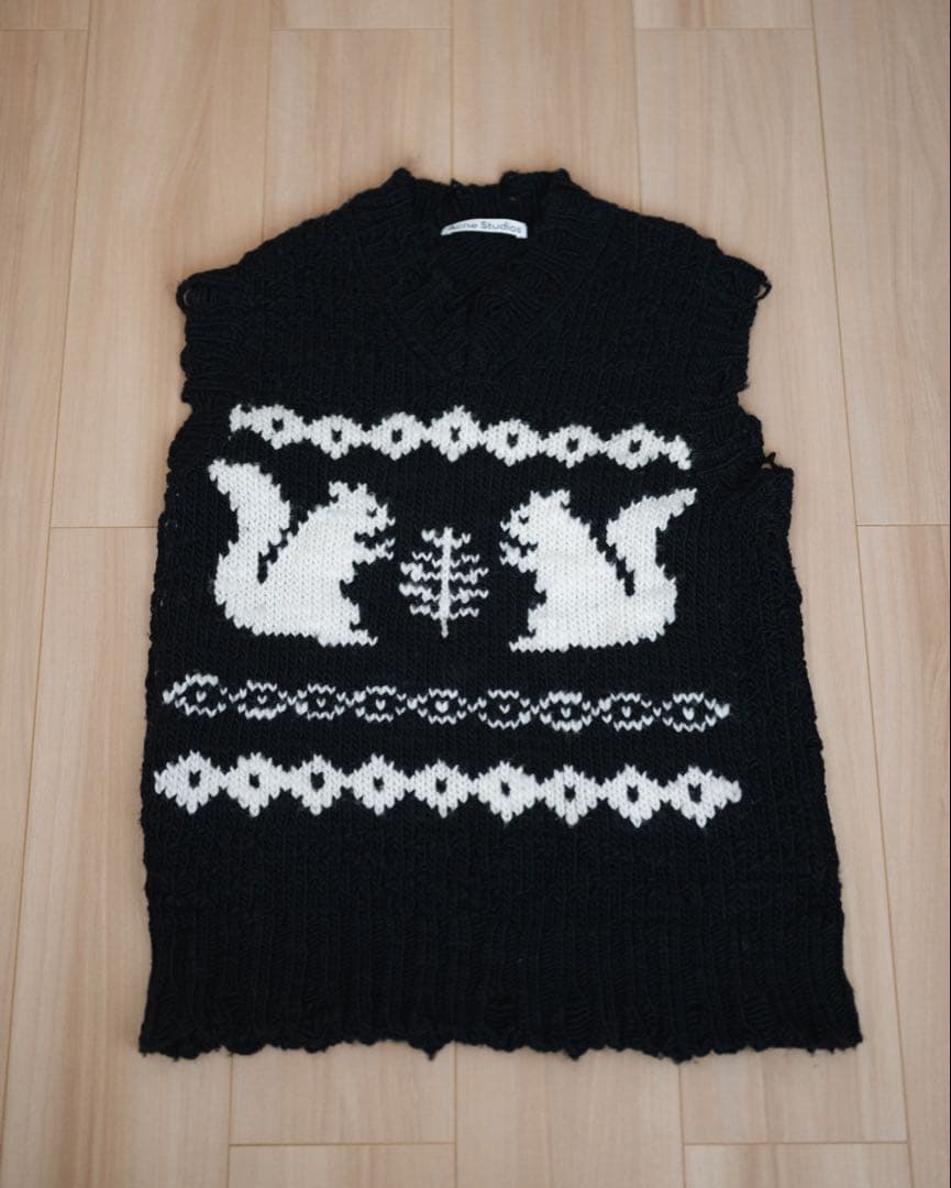 Acne studious リス ニットベスト