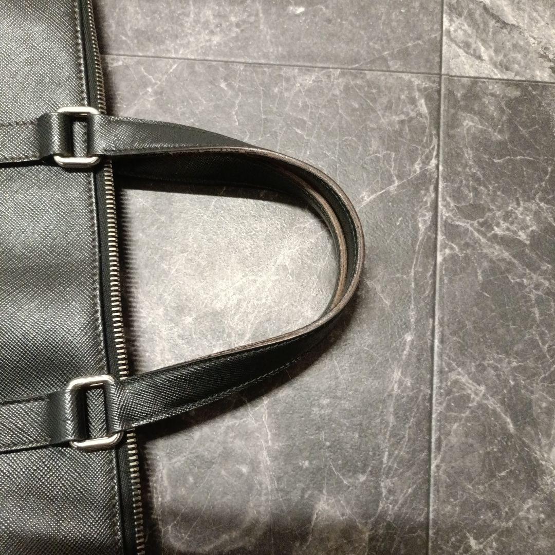 美品PRADAプラダ　サフィアーノ三角ロゴレザー　ビジネスバッグ書類鞄ブリーフ