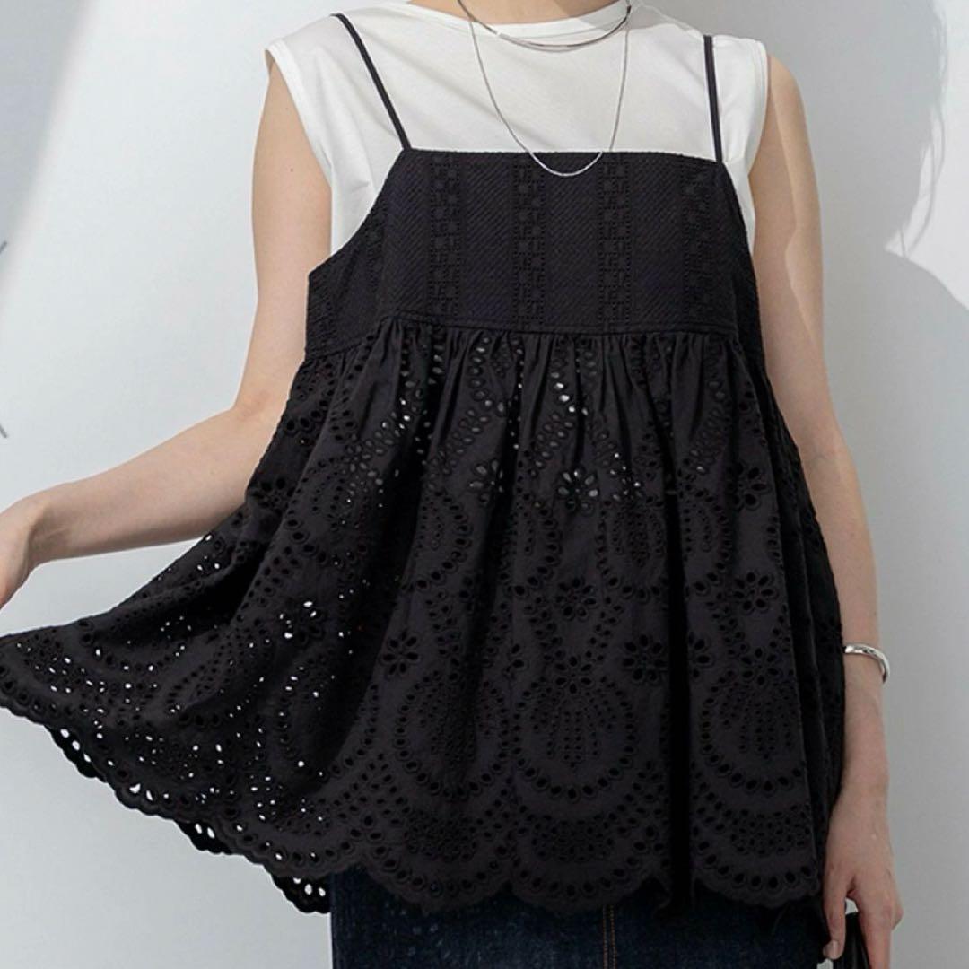 【新品】23区　コットンエンブロイダリー キャミソール　ブラック（レディースM）