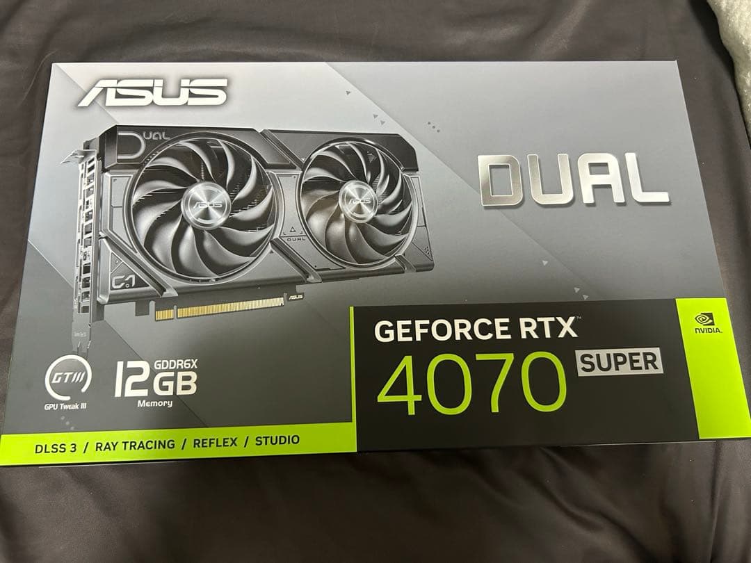 グラフィックボード・グラボ・ビデオカード ASUS GeForce RTX 4070 Super 12GB