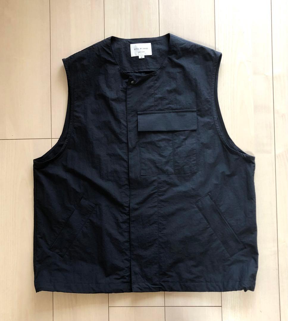 2025SS）STILL BY HAND CNクルーネックベスト