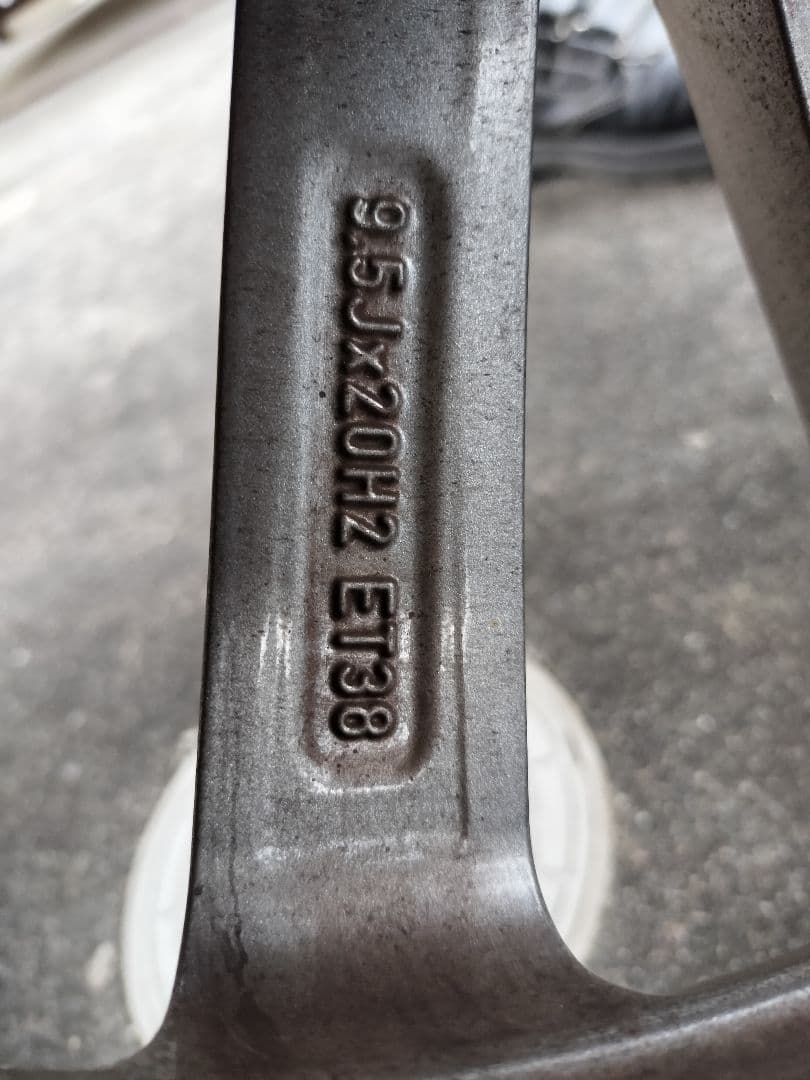 AMG　20インチ スペーサー、ボルト付き　アルミホイールセット タイヤ、