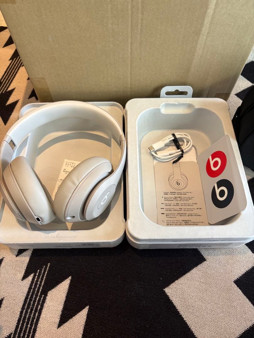 BEATS STUDIO PRO サンドストーン