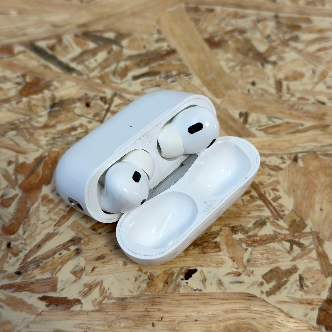 【中古】Apple AirPods Pro2 ライトニング端子モデル