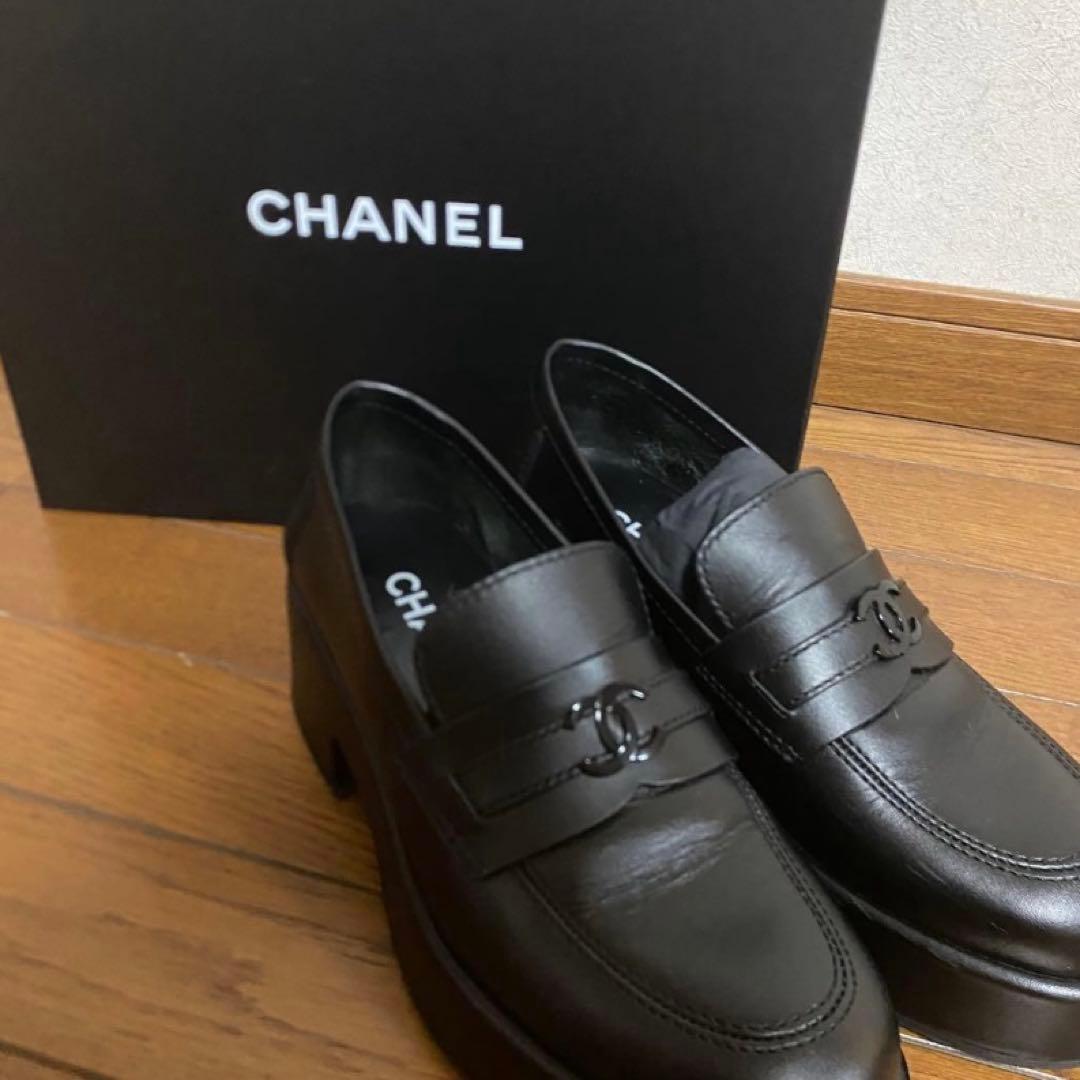 CHANEL ブラックレザー ローファー