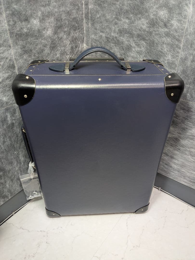 ②グローブトロッター ネイビー 2ホイール