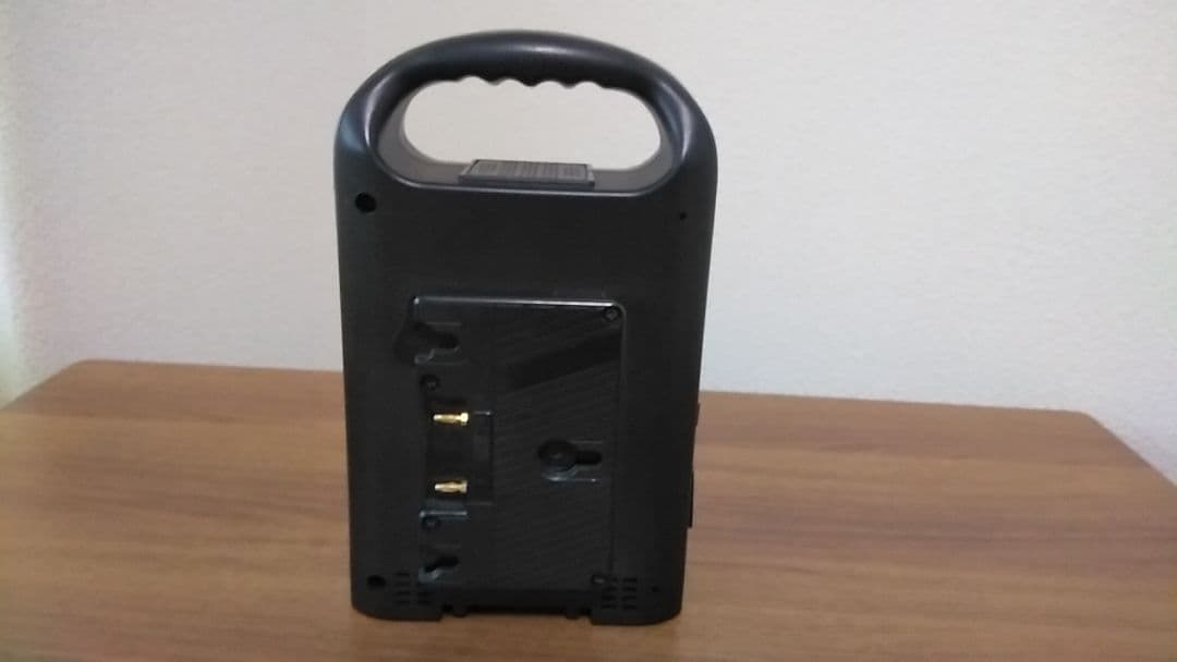 FXLION 2連式  Vマウントバッテリーチャージヤー  4台セット