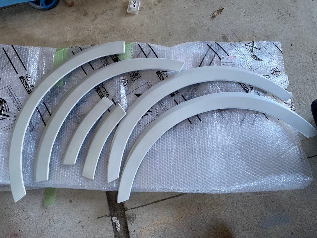 200系ハイエース　オーバーフェンダー