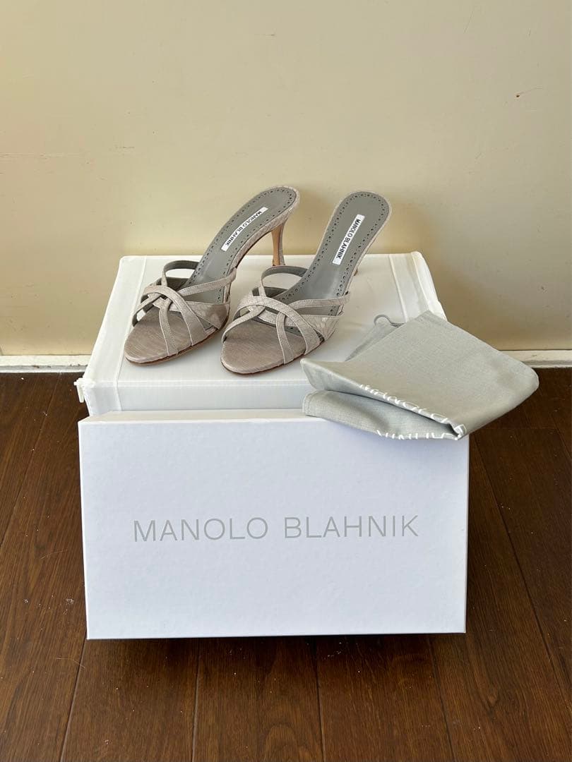 m*m様 n*a様 マノロブラニク MACULA 39