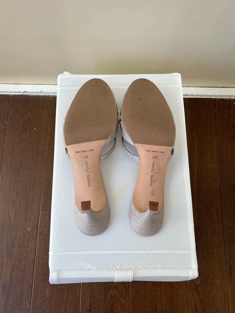 m*m様 n*a様 マノロブラニク MACULA 39