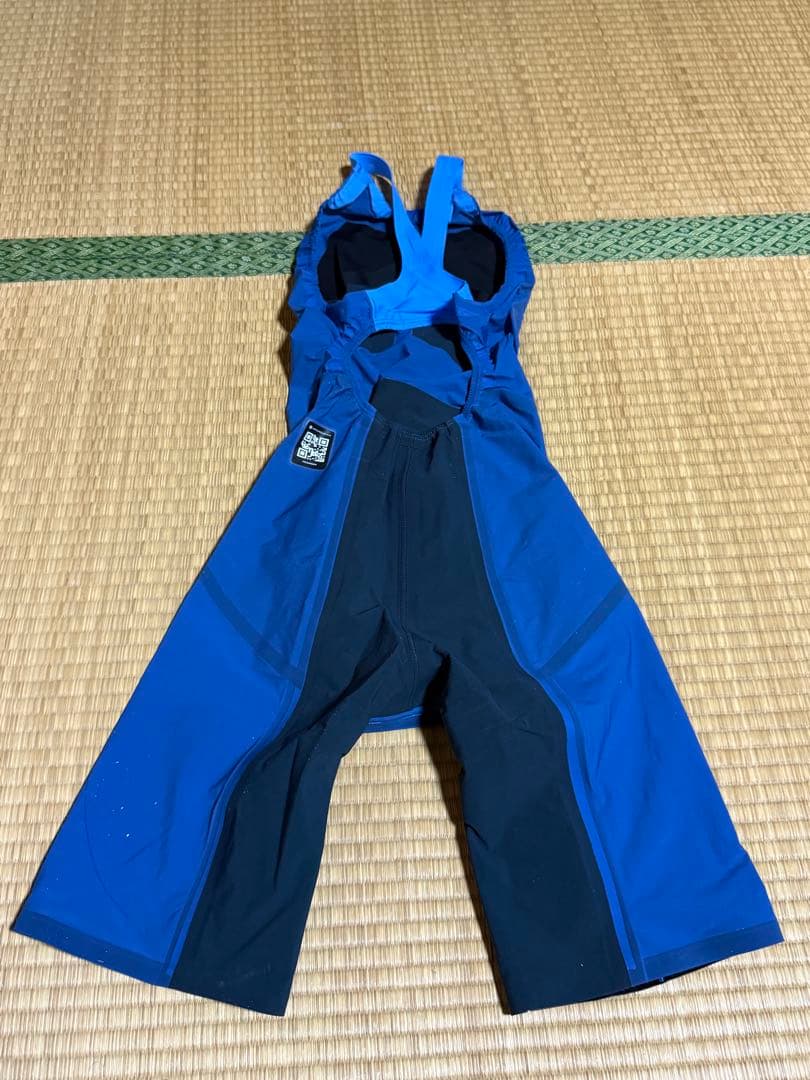 試着のみ　最新　アリーナ　高速水着　競泳水着　アクアフォースストームCP S