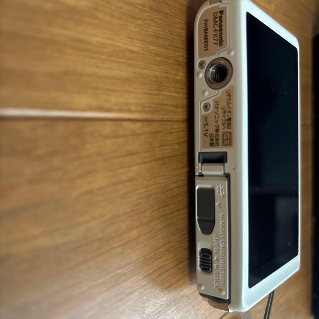 Panasonic DMC-FX77 コンパクトデジタルカメラ