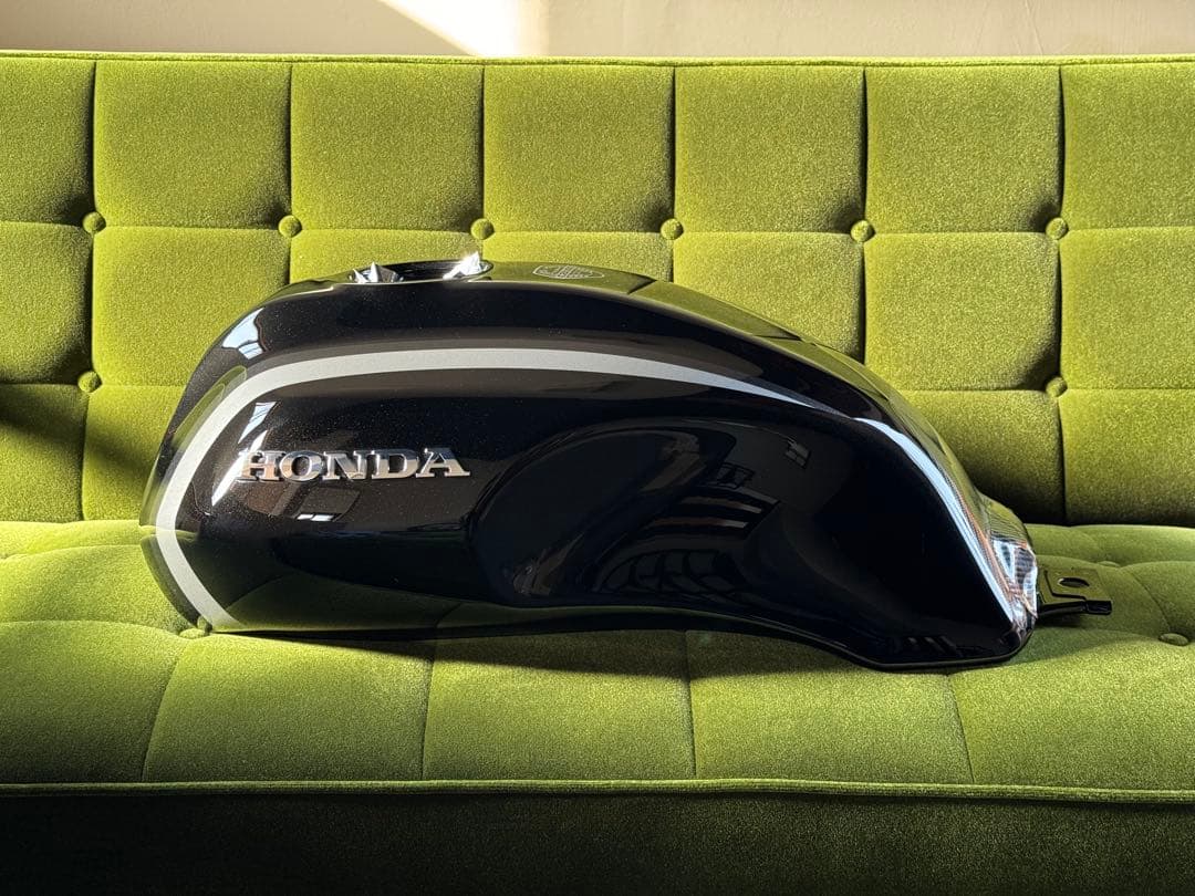 HONDA CB1100EX ファイナルエディション 燃料タンク 1箇所傷有り