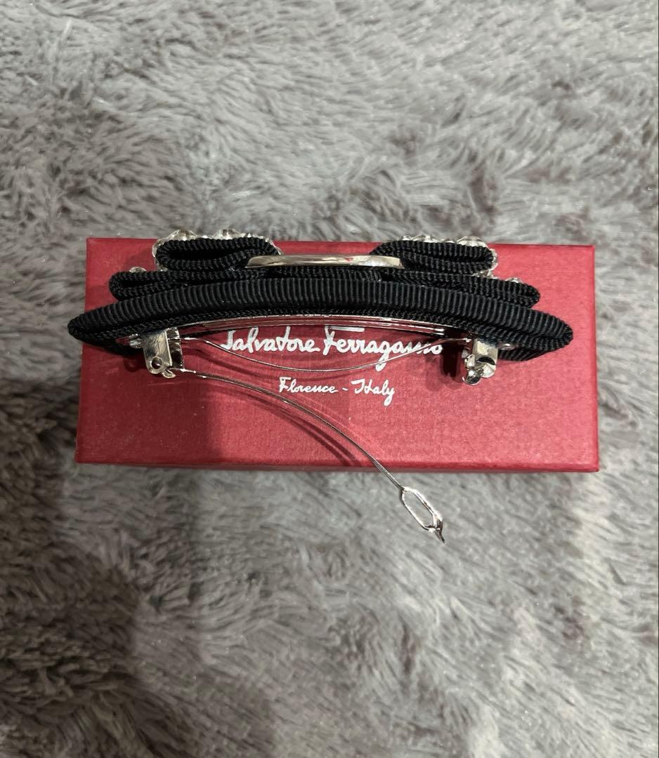 Ferragamo barretteフェラガモ　バレッタ ラインストーン
