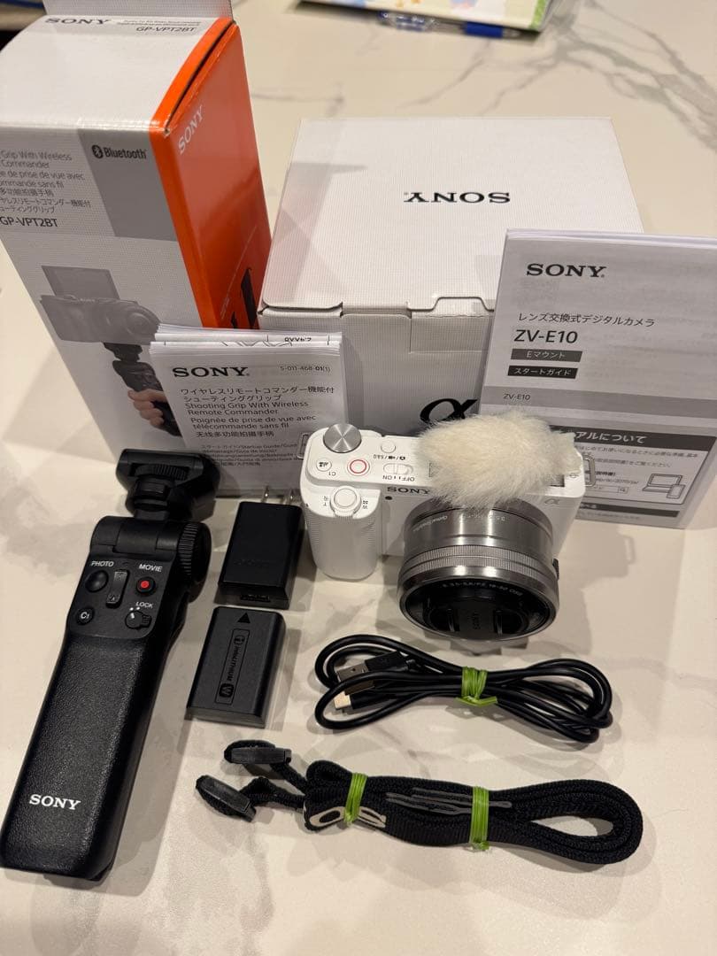 SONY ZV-E10 ホワイト 4K コンパクトデジタルカメラ(箱付き)