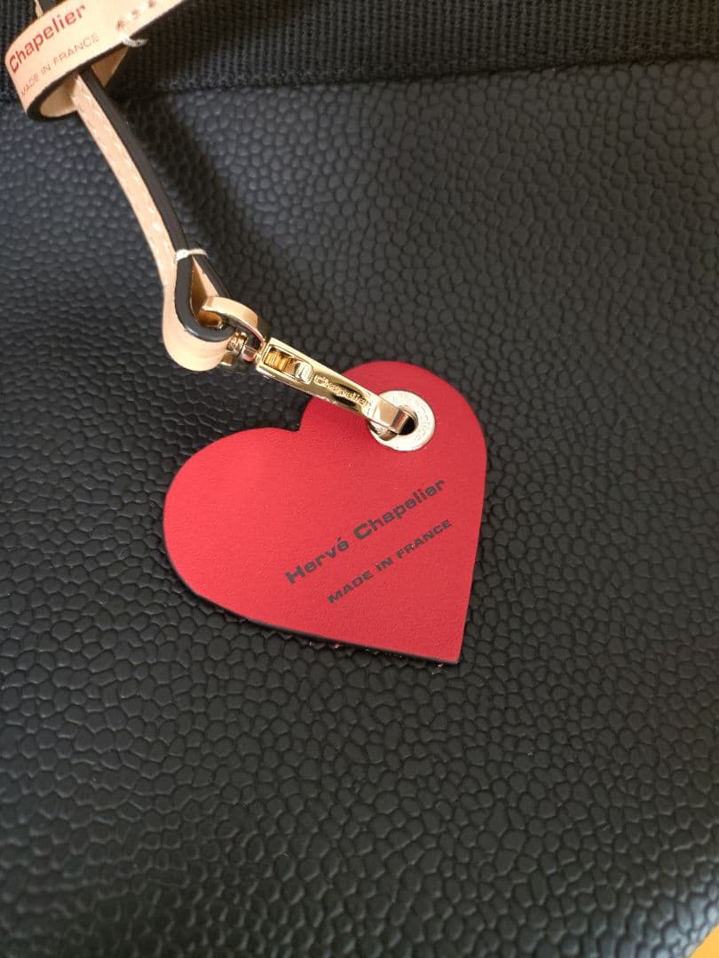 ☆新品未使用☆エルベシャプリエ 122L ハートチャーム ストラップ　ルージュ
