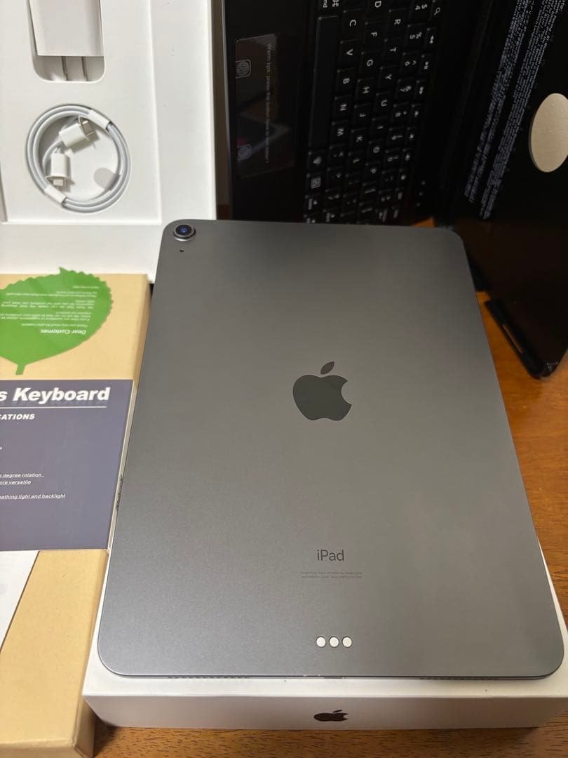 【極美品】 iPad air 10.9インチ 第4世代 64GB WiFI