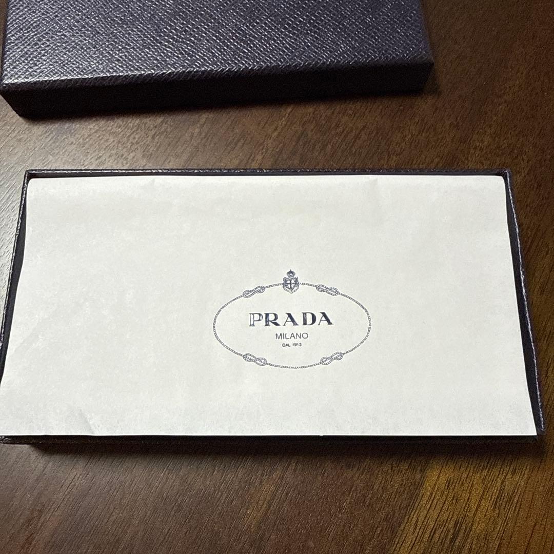 PRADA ブラック iPhoneケース iPhone13pro用