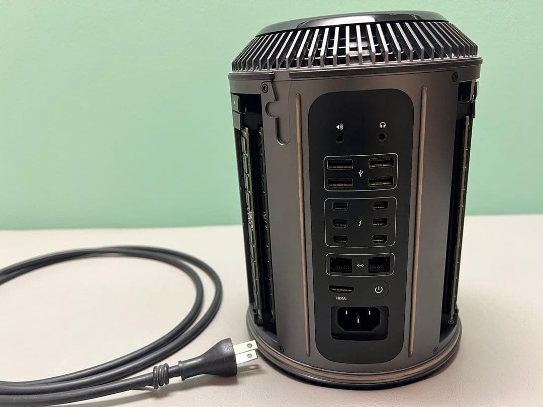 【ジャンク】Apple Mac Pro 2013 12コア 64GB D500