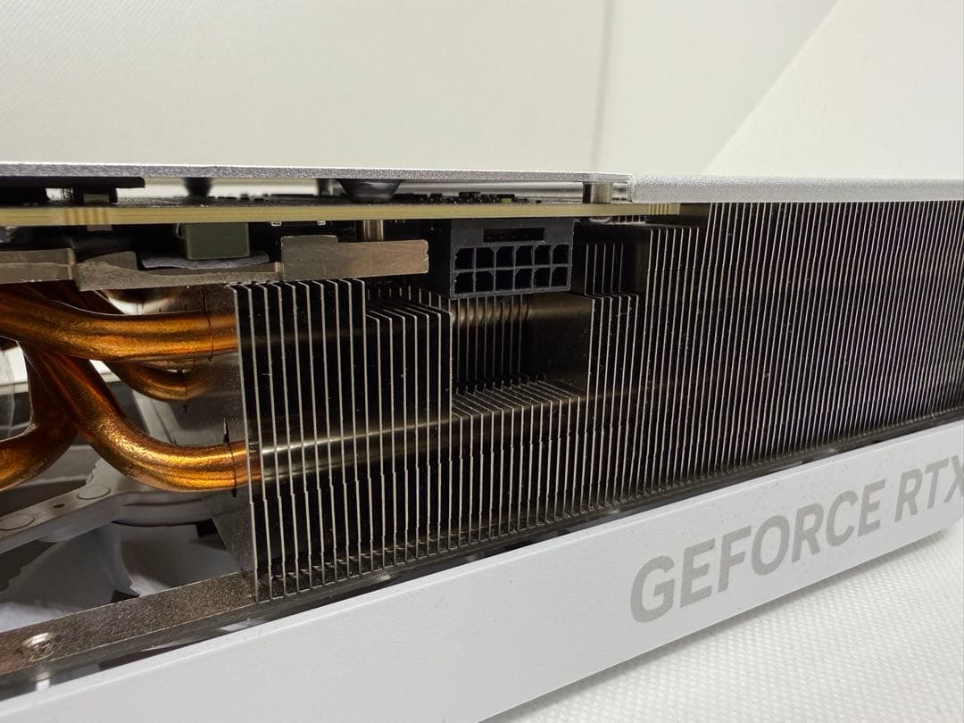 GIGABYTE AERO OC 24G GEFORCE RTX 4090 白