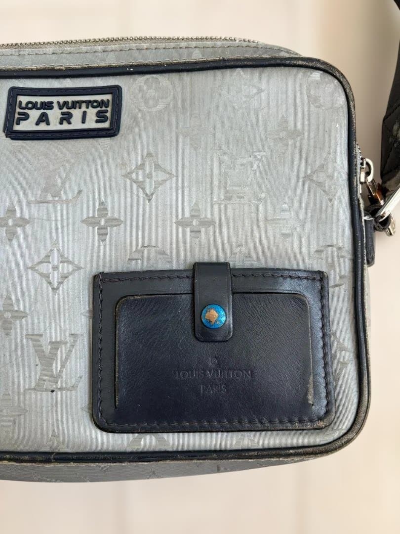 ルイ ヴィトン ショルダーバッグ サテライト メッセンジャー