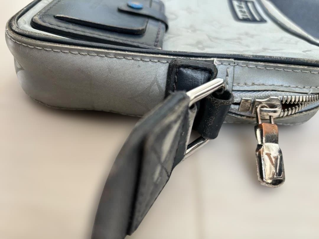 ルイ ヴィトン ショルダーバッグ サテライト メッセンジャー