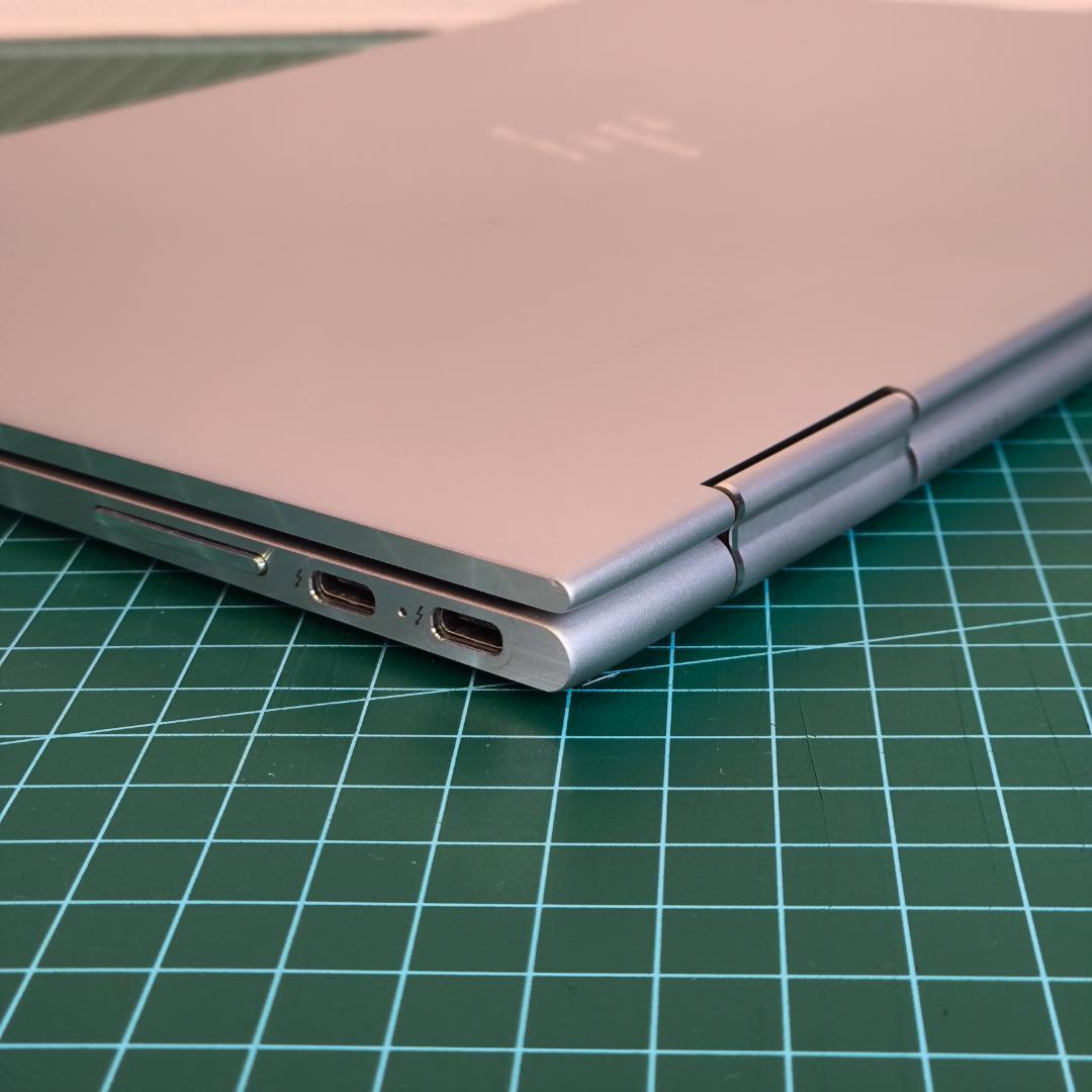 HP Spectre x360 13 ノートPC i7 16GB 本革ケース