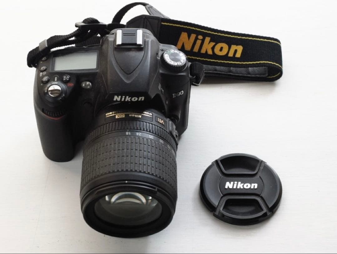 Nikon D90 デジタル一眼レフカメラ　レンズ付