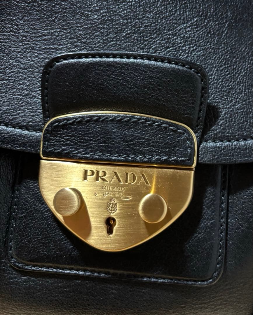 ひろ　PRADA レザーバッグ