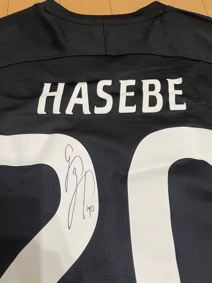 [長谷部選手直筆サイン入り]フランクフルト 21/22 公式レプリカユニフォーム