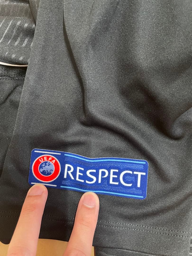 [長谷部選手直筆サイン入り]フランクフルト 21/22 公式レプリカユニフォーム