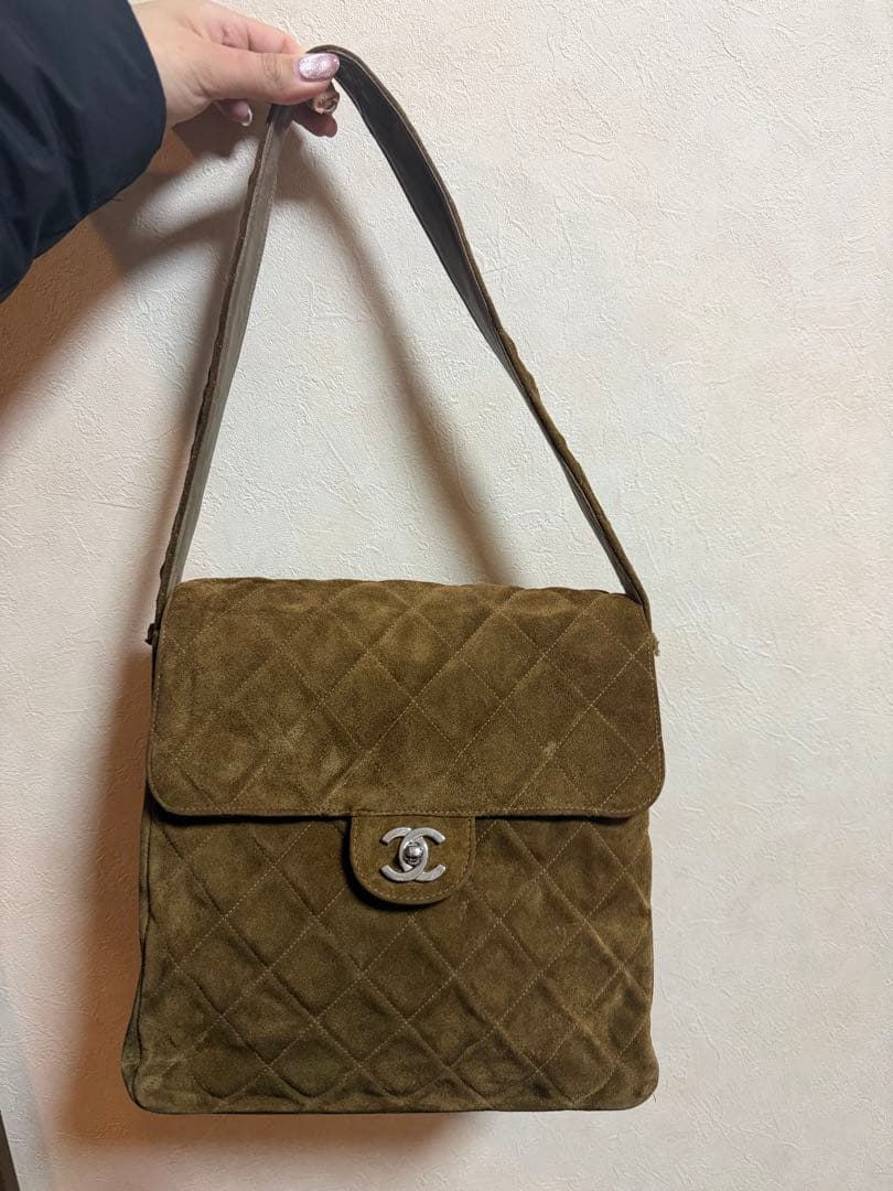 CHANEL ブラウン スエード ショルダーバッグ