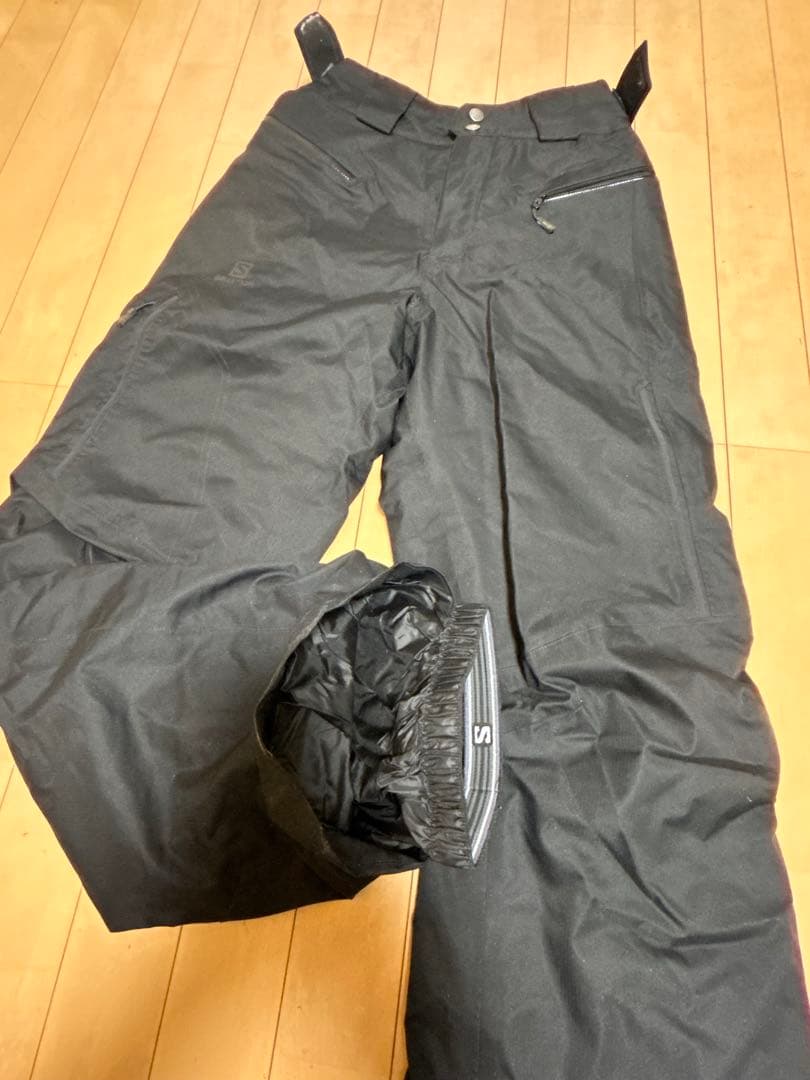 サロモン　スキーウェア上下セット　日本未発売