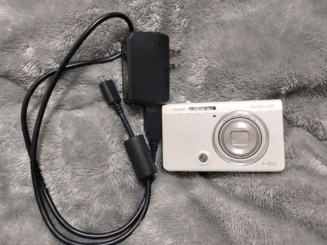 CASIO デジカメ EXILIM HS EX-ZR70 本体と充電器セット