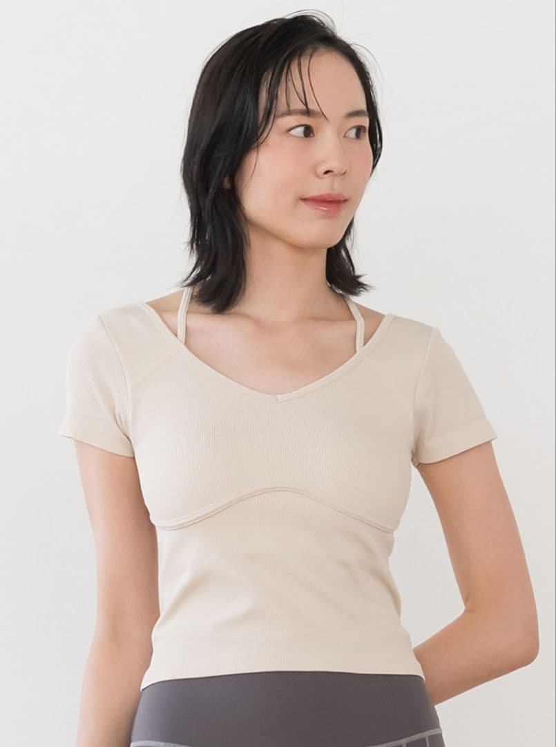 完売品　新品未開封【SUKALA】カップ付きオープンネックニット　Ｌ