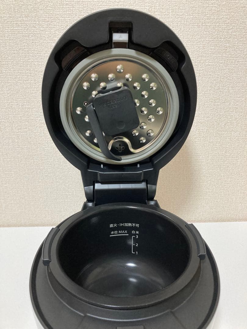 【目立った傷や汚れなし】シャープ 水なし自動調理鍋 KN-HW10E-W