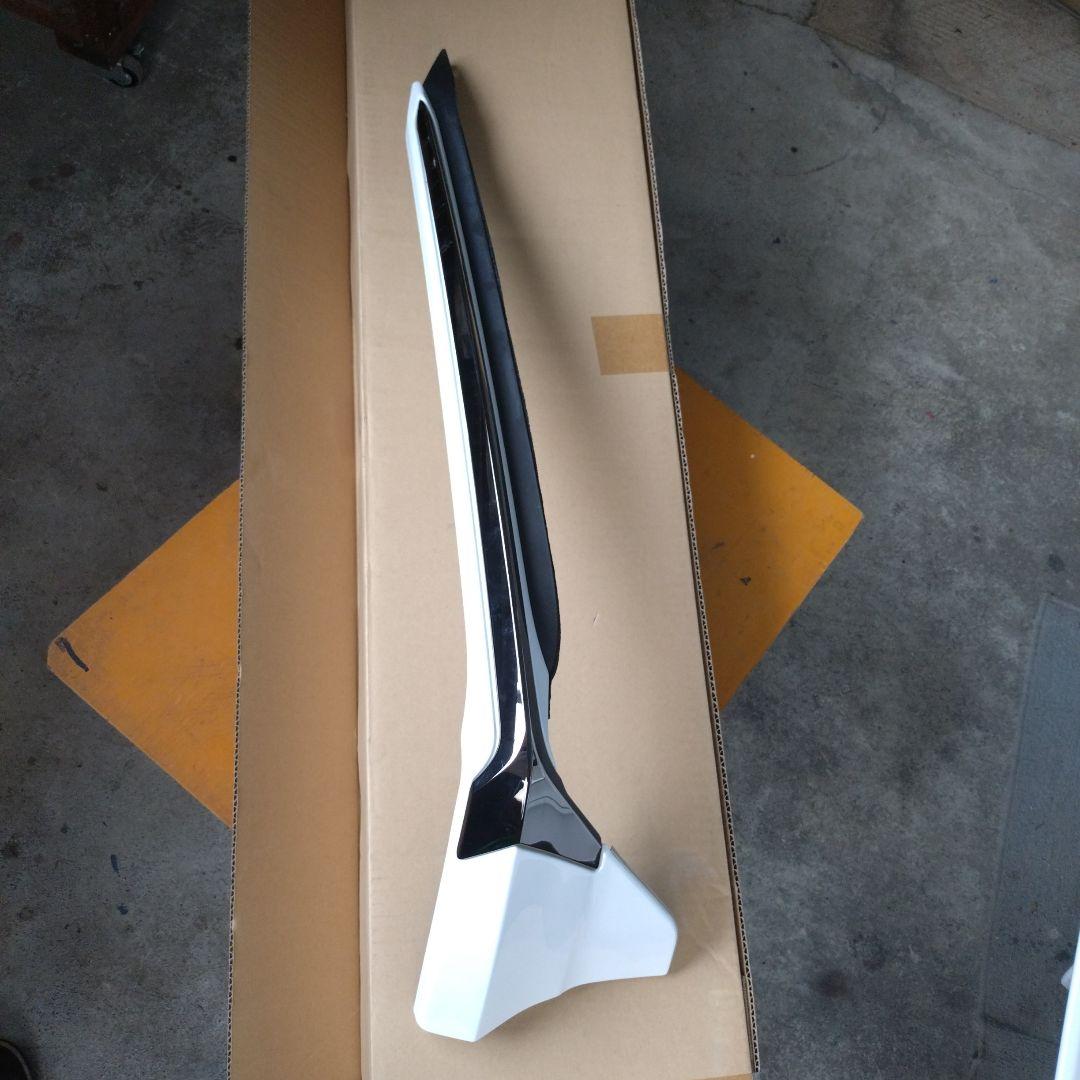 クラウン220後期モデリスタスポイラー 左側塗装済み中古美品