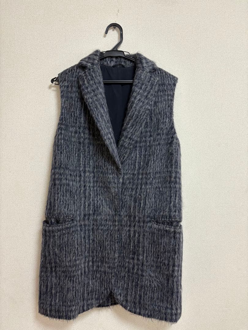 BRUNELLO CUCINELLI グレー系ジレ