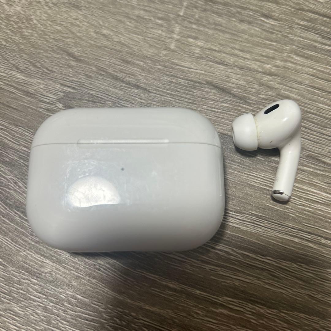 【お値下げ可】AirPodspro第2世代本体 ホワイト 充電ケース付き 右耳
