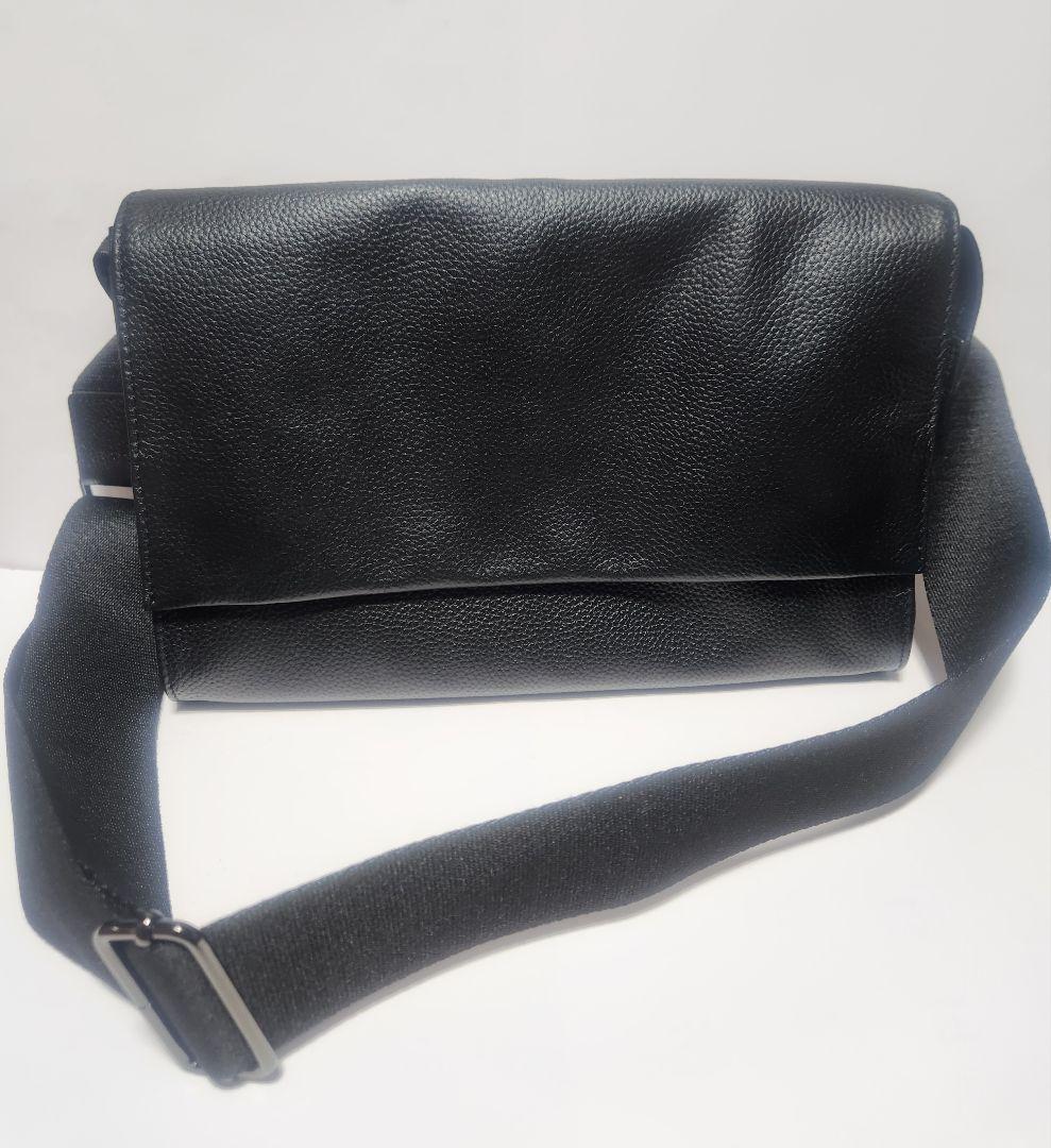 【美品】ear PAPILLONNER 本革 レザーショルダーバッグ ブラック