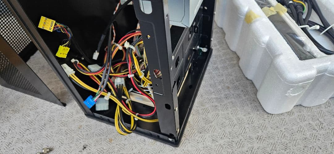 mini-ITXケース シルバーストーン 300w電源付き