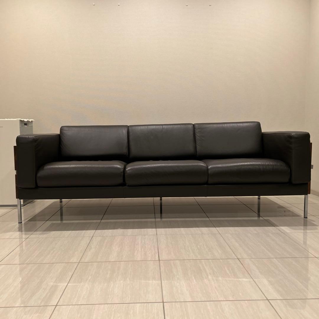 【美品】ESSENZA イタリア製本革ソファ（３人掛け）