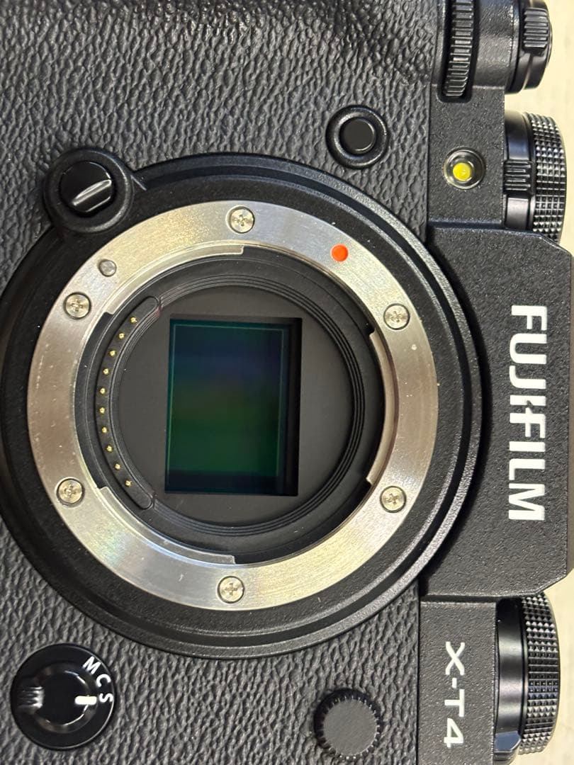 【期間限定値下げ美品】X-T4 本体　ミラーレス一眼カメラ X-T4 本体