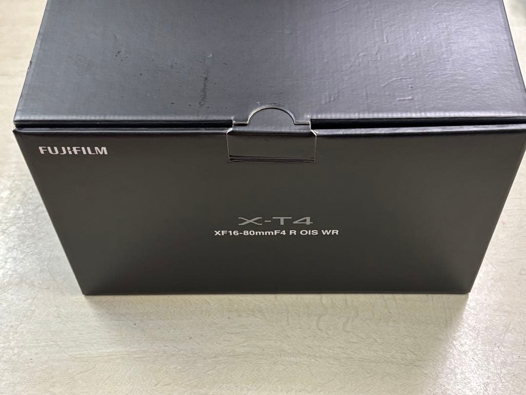 【期間限定値下げ美品】X-T4 本体　ミラーレス一眼カメラ X-T4 本体