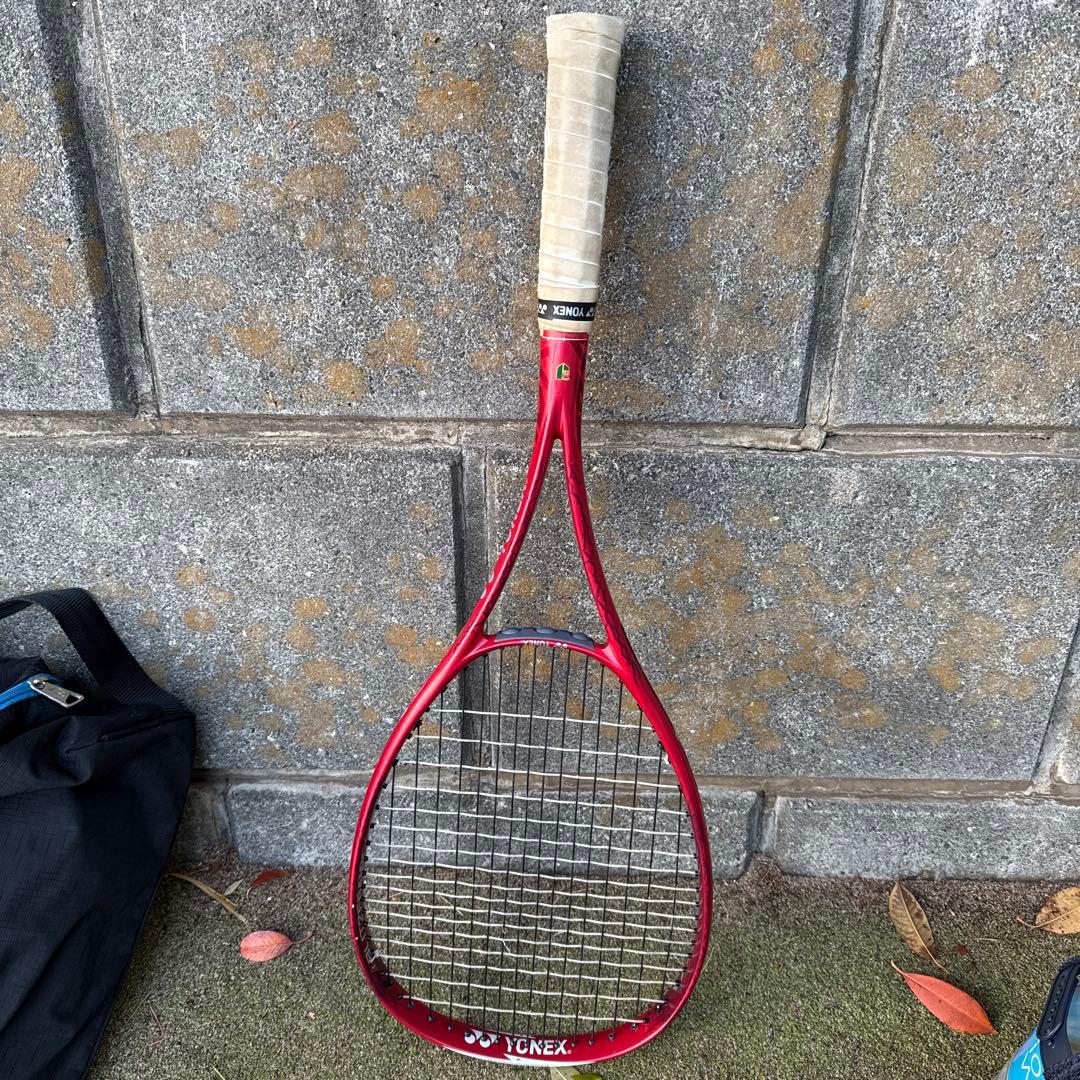 YONEX VOLTRAGE レッド