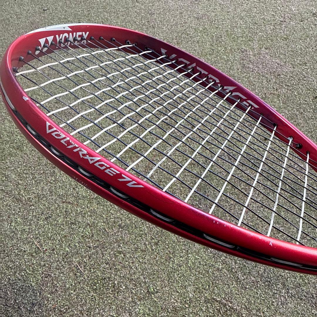 YONEX VOLTRAGE レッド