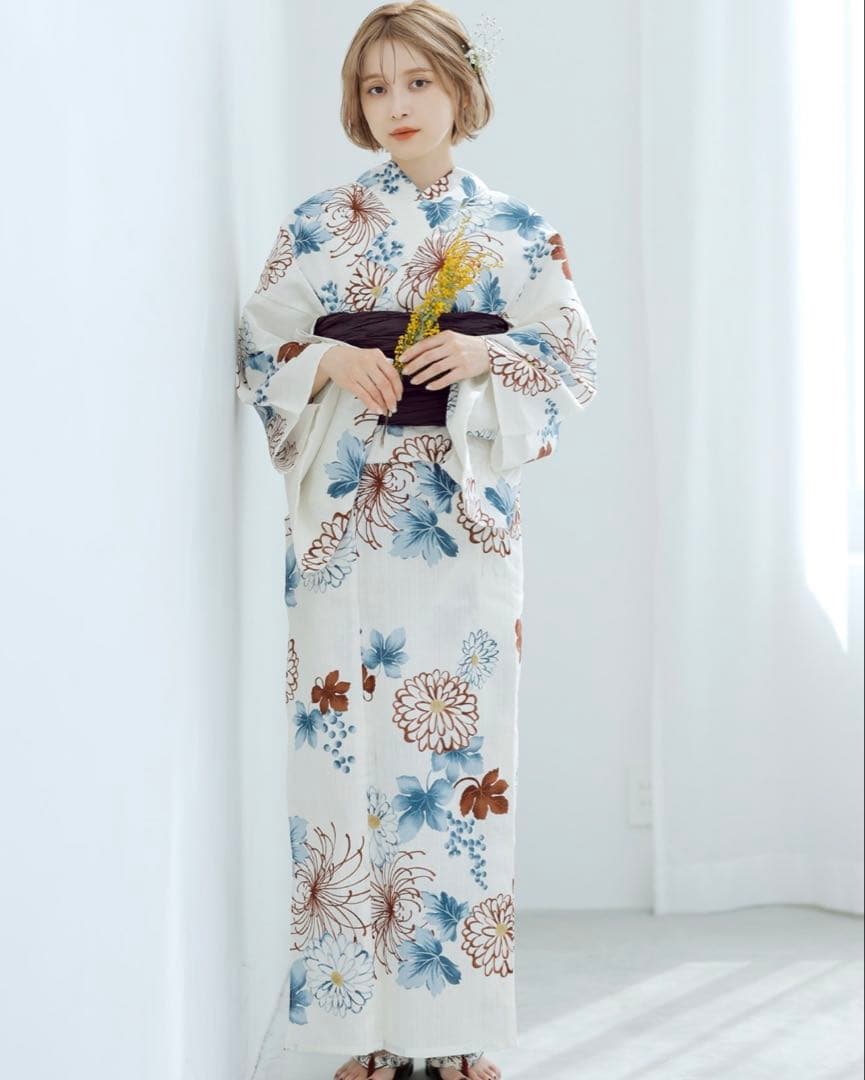 浴衣セット(ゆかた•兵児帯•下駄•着付け本•腰ひも)